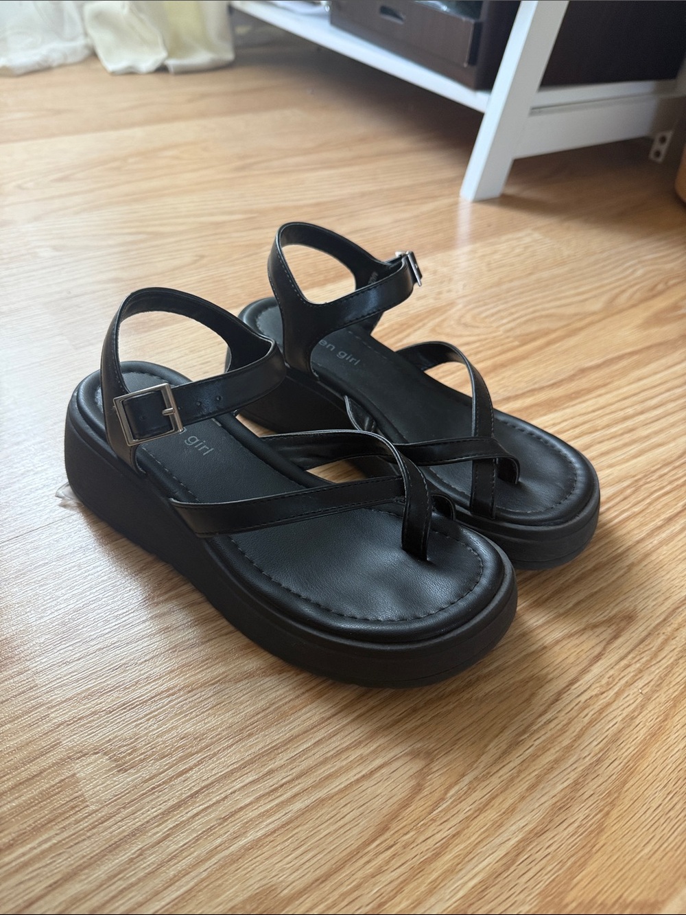 Steve Madden Black Platform Strappy Sandals